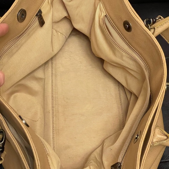 Chanel Cerf Tote - Picture 12 of 16